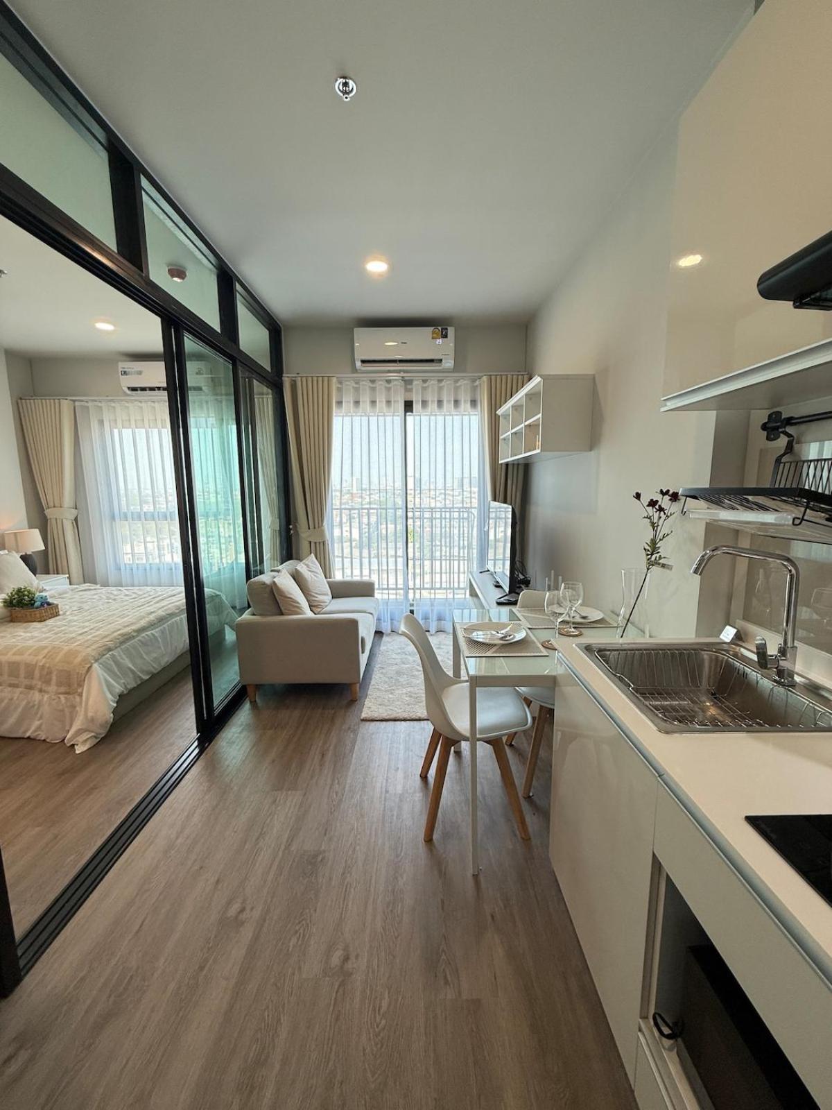 New 1-bedroom For Rent 0 Meters From Bts Wutthakat Apartment
