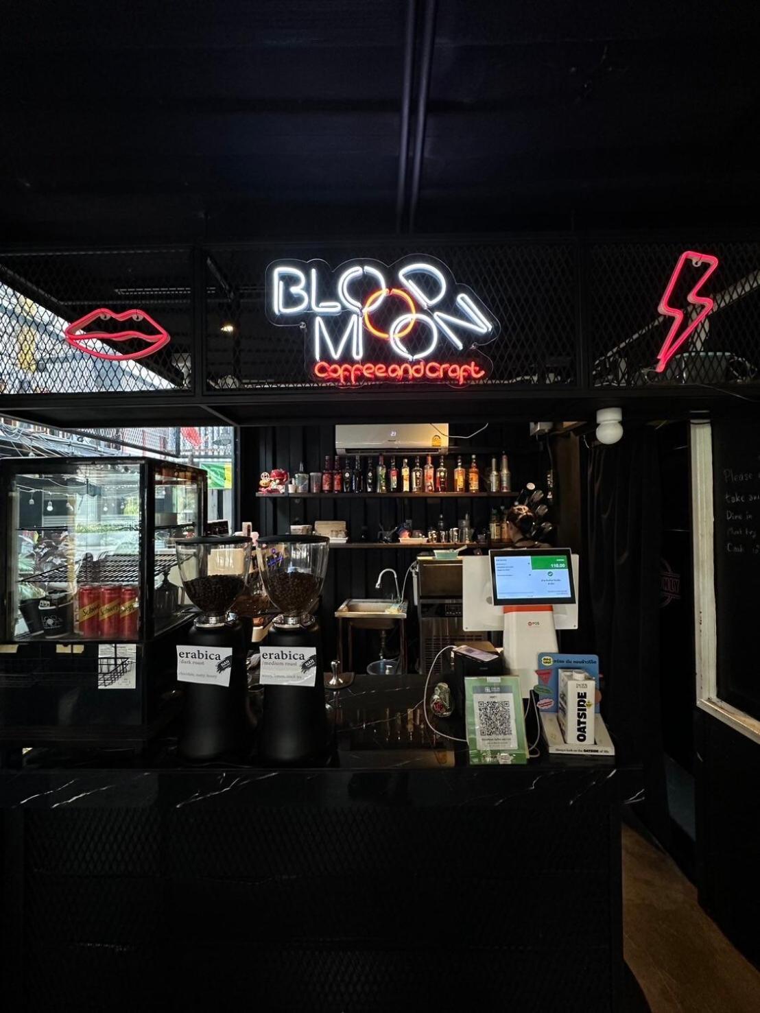 New 1-bedroom For Rent 0 Meters From Bts Wutthakat Bangkok